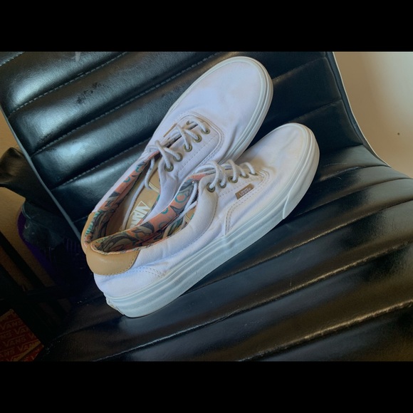 VANS - Picture 3 of 4